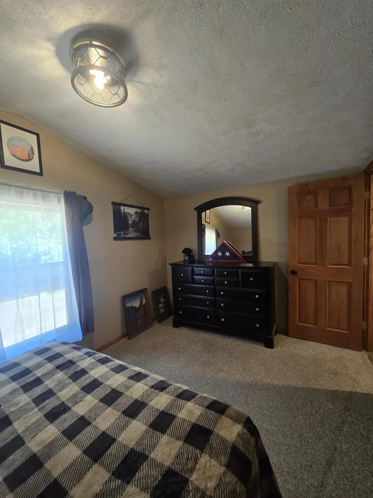 5221 N 17 Road Antioch Township MI 49668