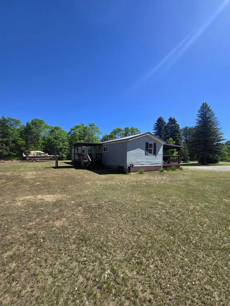 5221 N 17 Road Antioch Township MI 49668