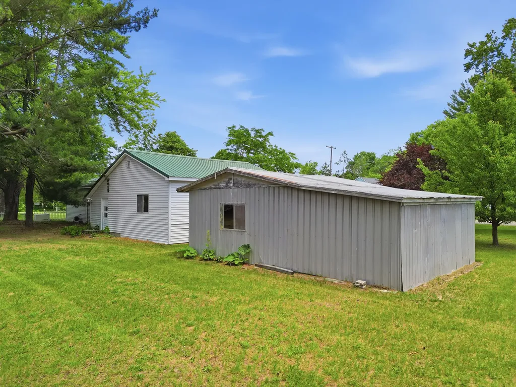 435 N Perry Street Unknown City MI 49305
