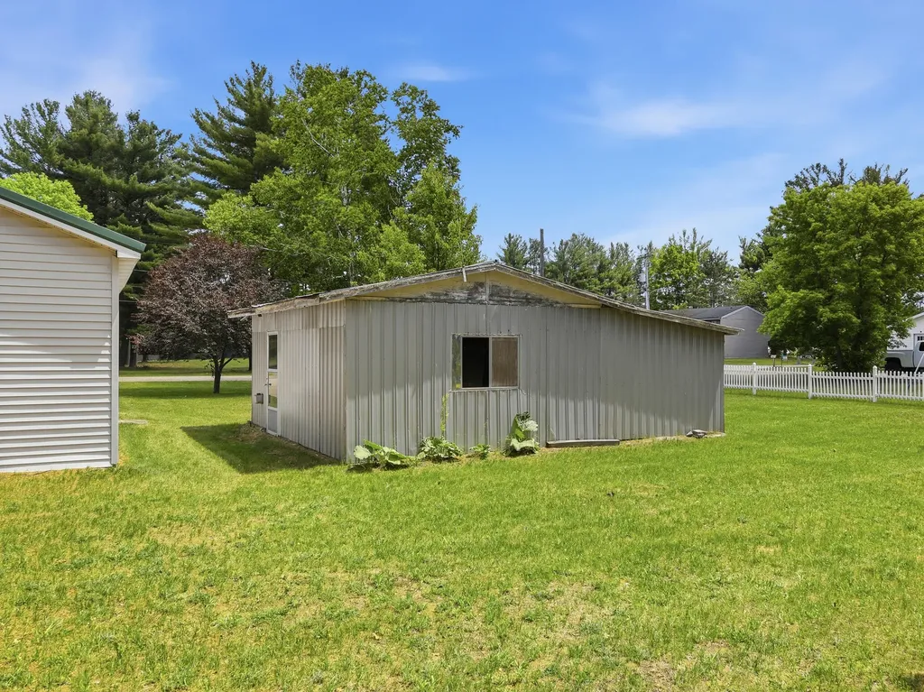 435 N Perry Street Unknown City MI 49305