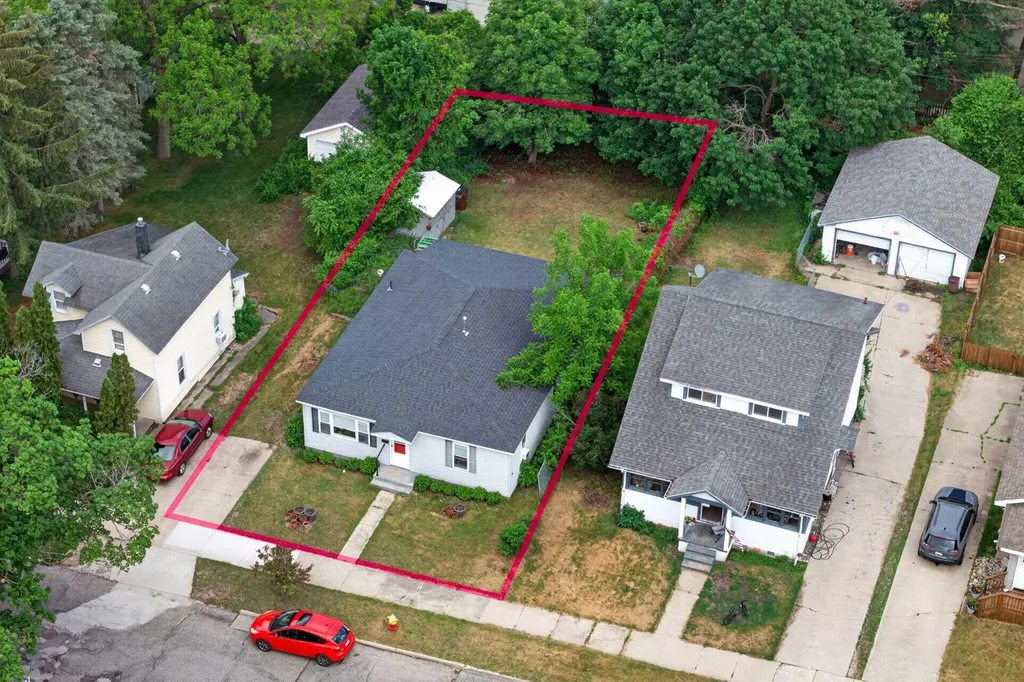 415 Crippen Street Cadillac City MI 49601