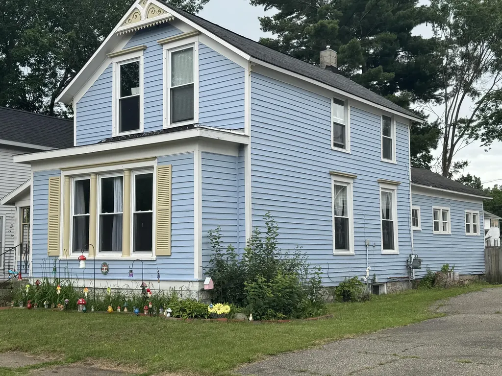 133 W Slosson Avenue Reed City City MI 49677
