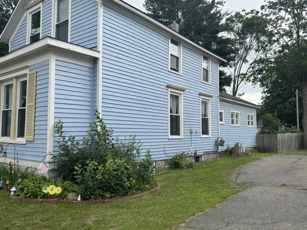 133 W Slosson Avenue Reed City City MI 49677