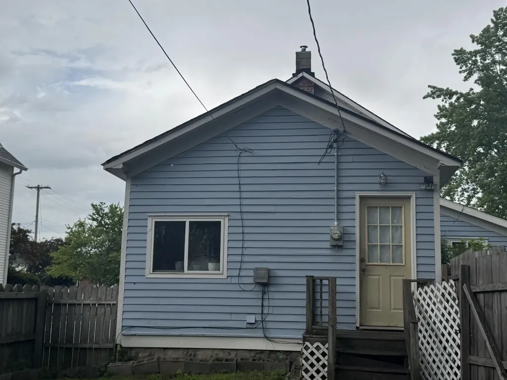 133 W Slosson Avenue Reed City City MI 49677