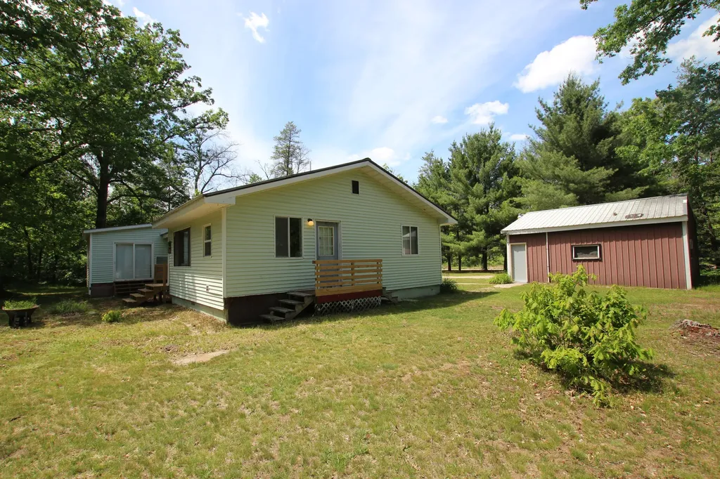 2259 E 40th Street Cherry Valley Township MI 49642