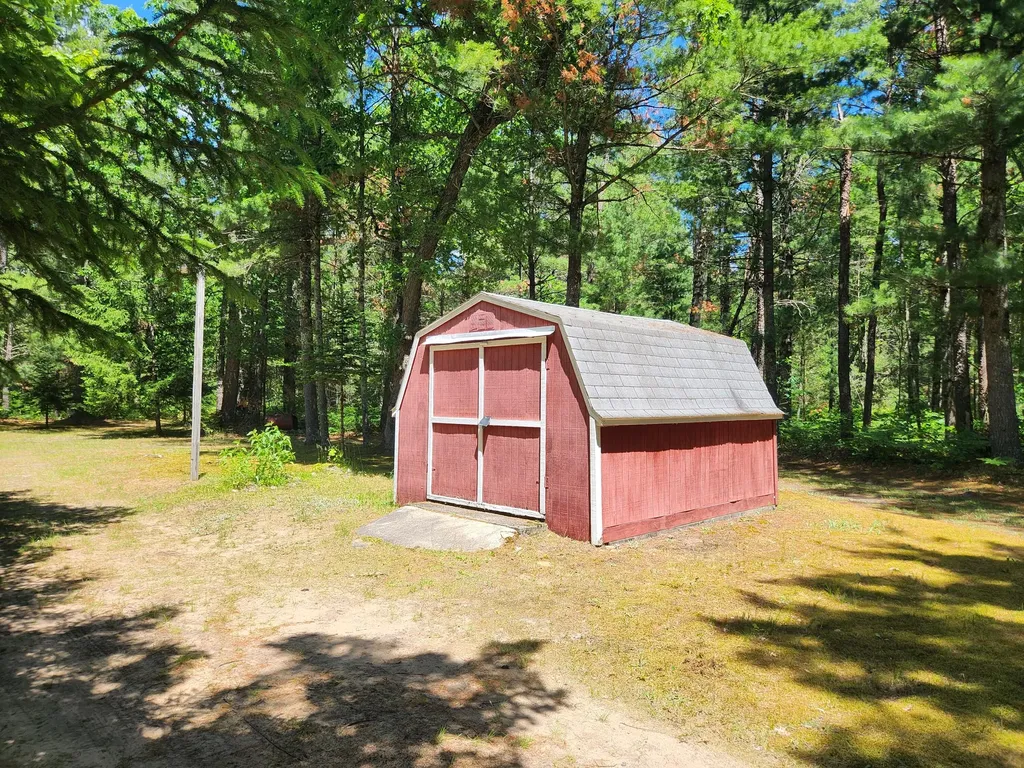 934 E 72nd Street Yates Township MI 49642