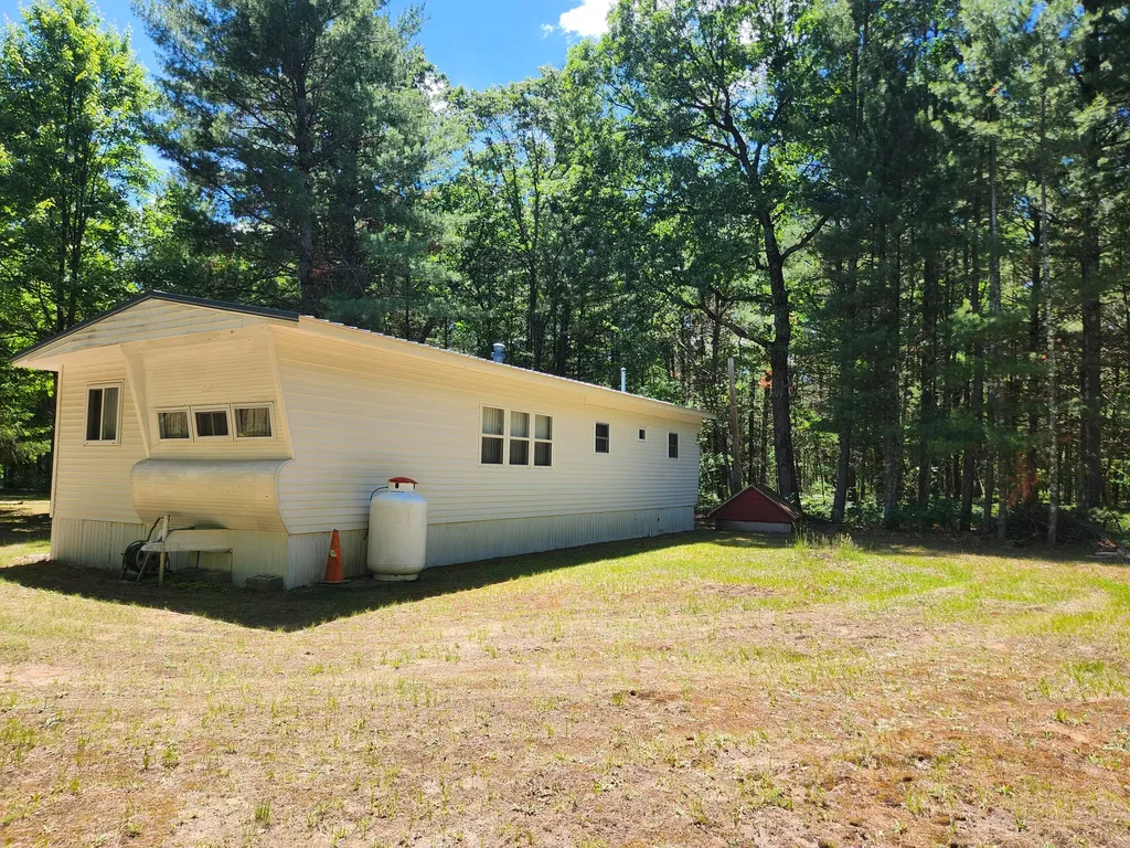 934 E 72nd Street Yates Township MI 49642