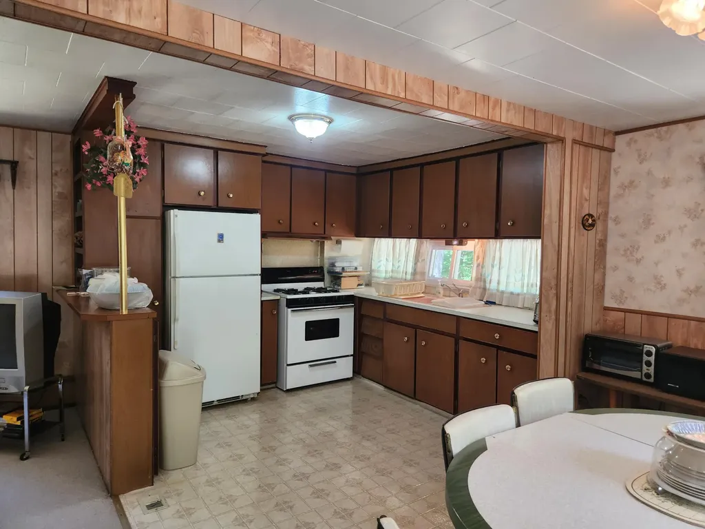 934 E 72nd Street Yates Township MI 49642