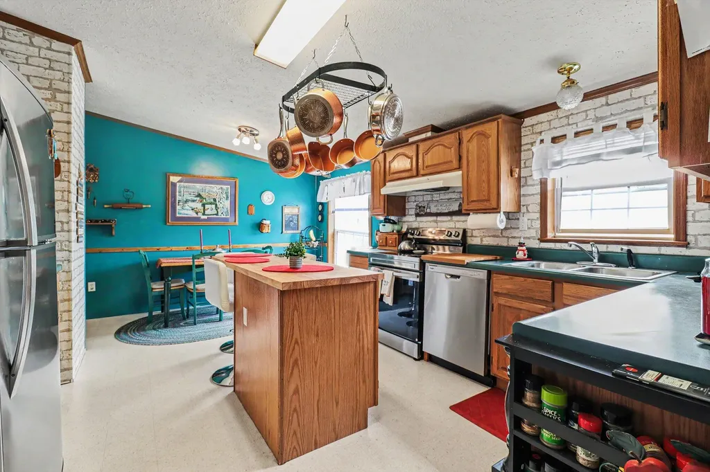 600 Peach Lane Fremont City MI 49412