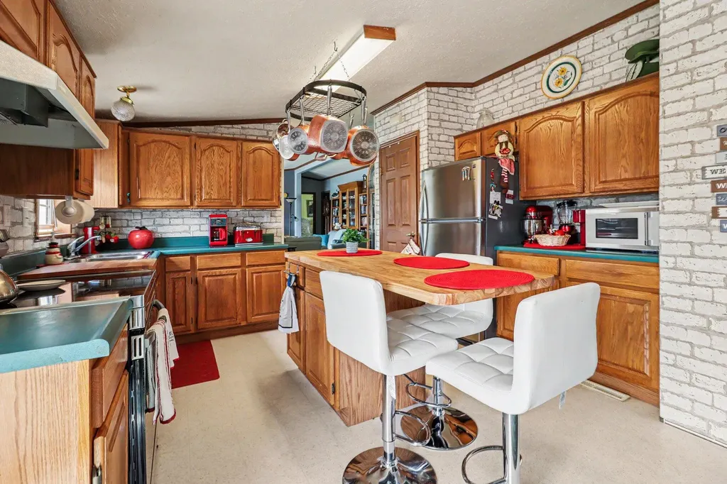 600 Peach Lane Fremont City MI 49412