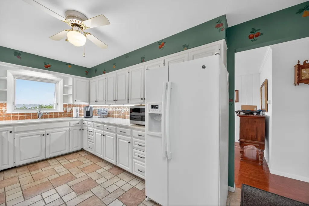 1020 Sunnyside Drive Cadillac City MI 49601