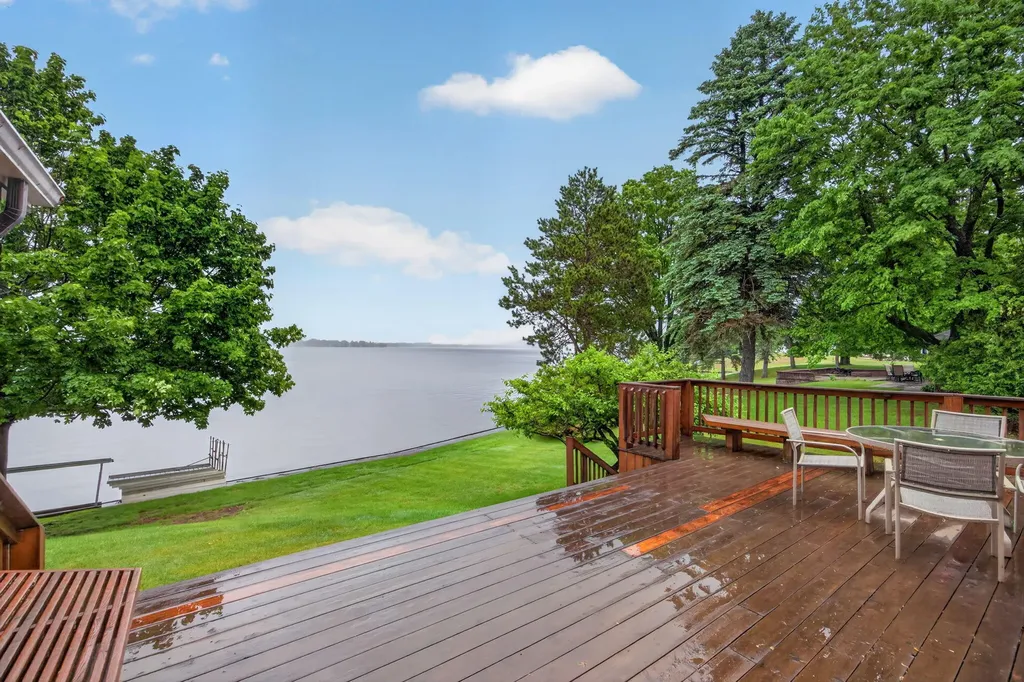 1020 Sunnyside Drive Cadillac City MI 49601