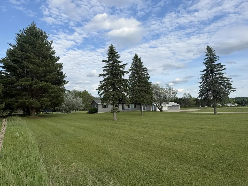5236 110th Avenue Evart Township MI 49631