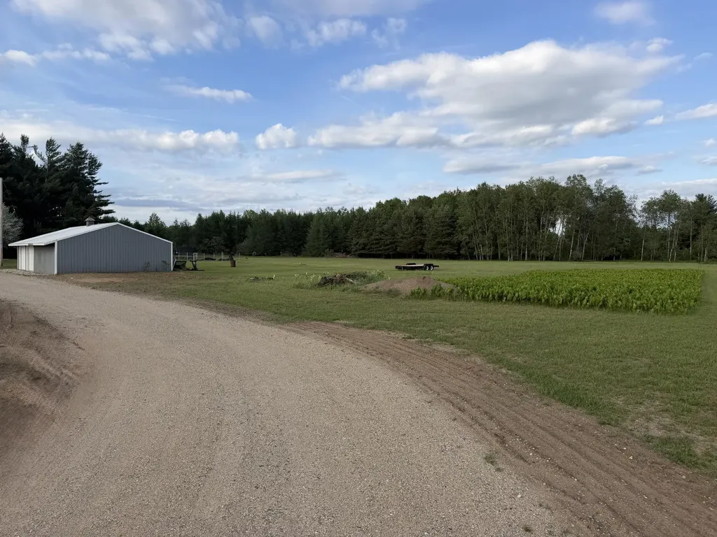 5236 110th Avenue Evart Township MI 49631