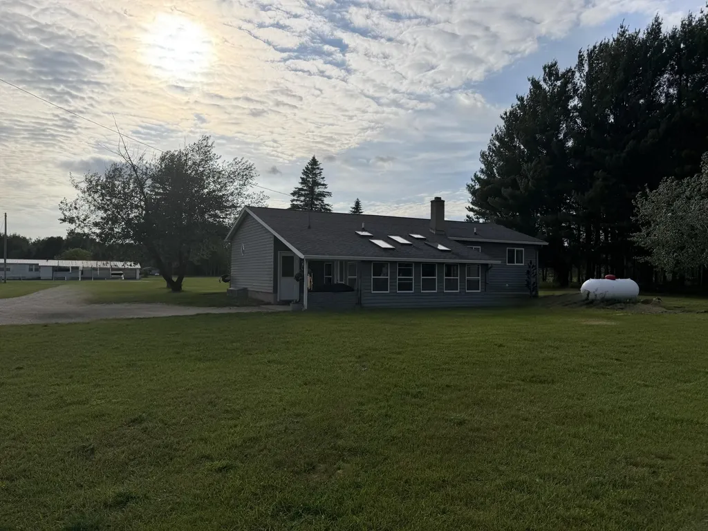 5236 110th Avenue Evart Township MI 49631