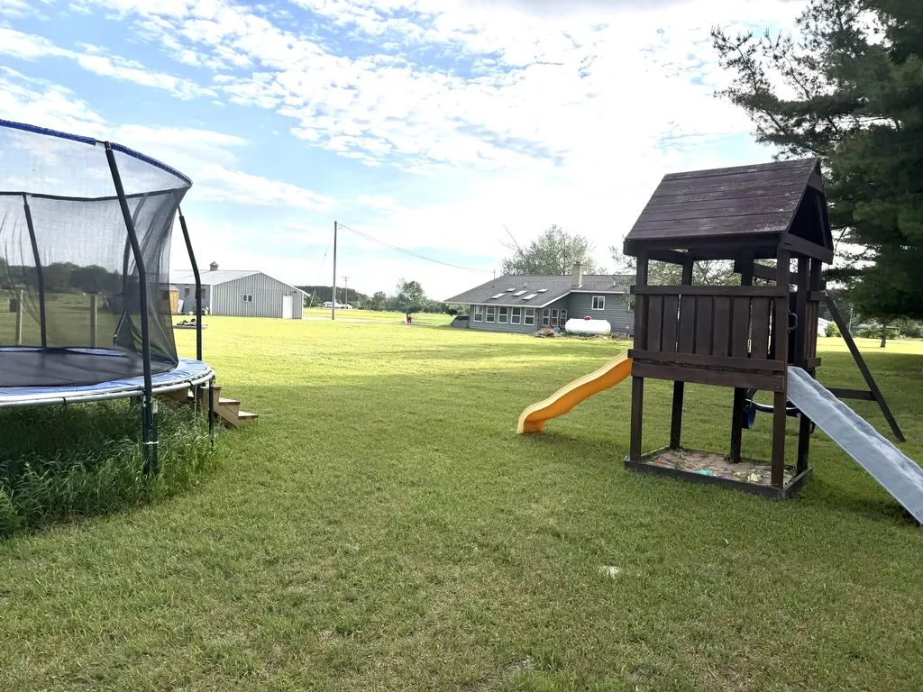 5236 110th Avenue Evart Township MI 49631