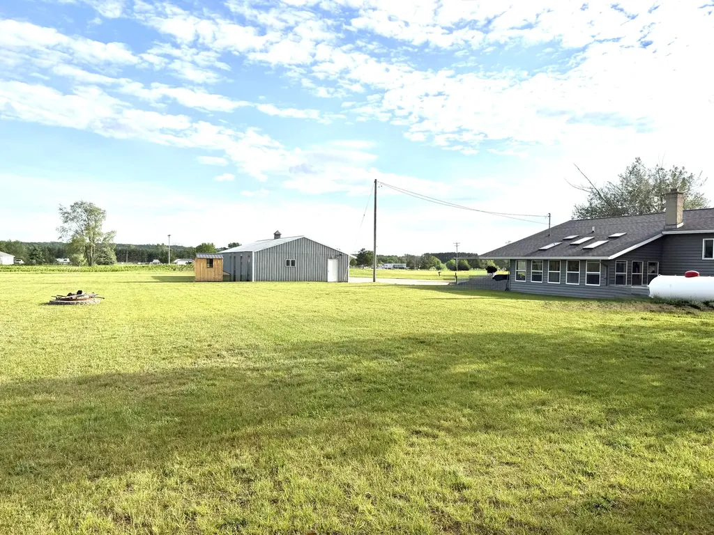 5236 110th Avenue Evart Township MI 49631