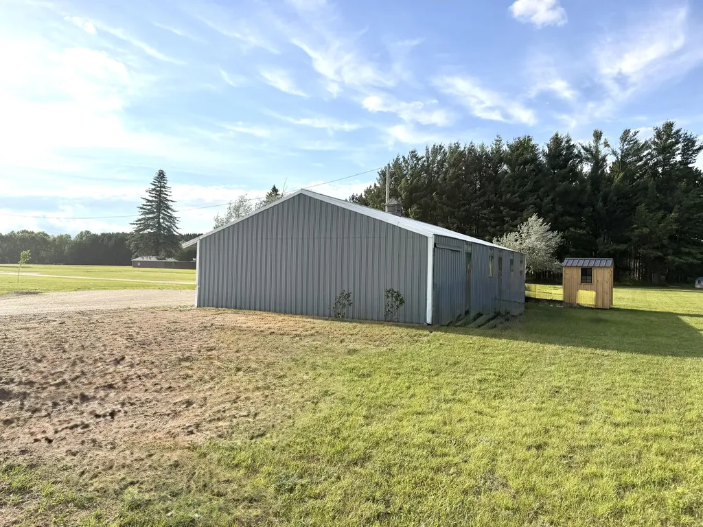5236 110th Avenue Evart Township MI 49631