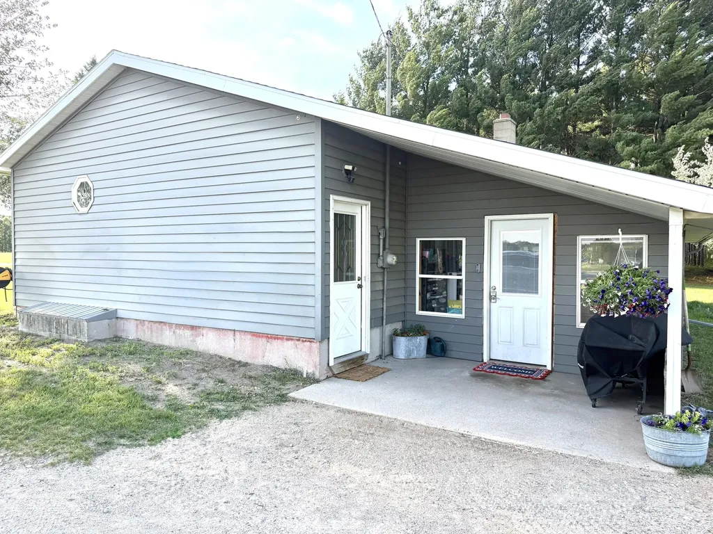 5236 110th Avenue Evart Township MI 49631