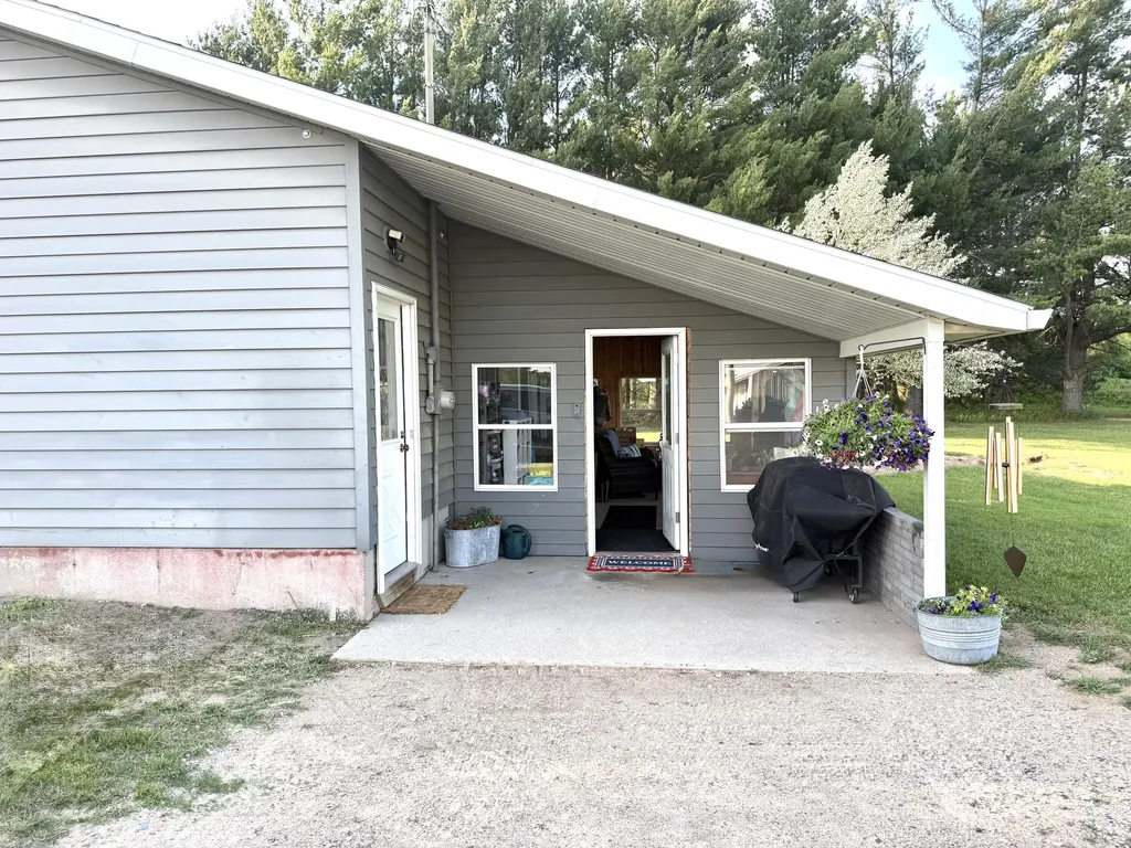 5236 110th Avenue Evart Township MI 49631
