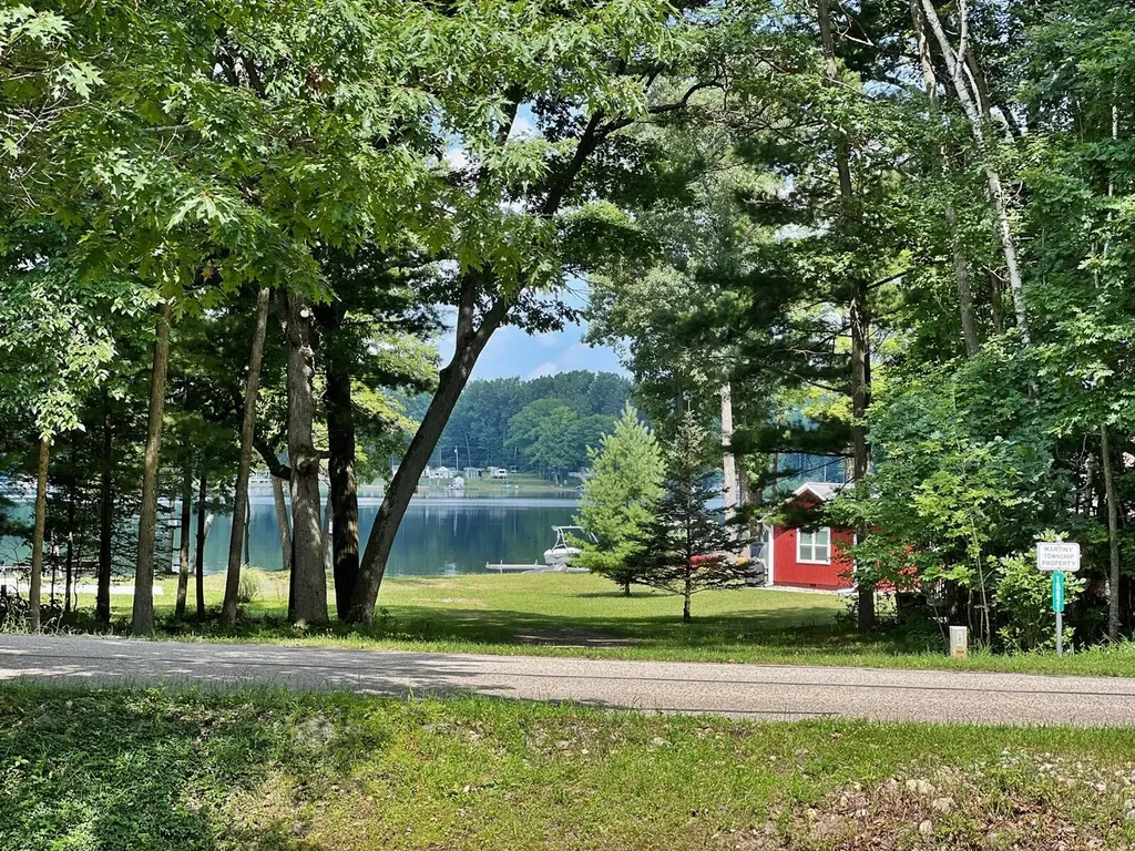 15808 Pretty Lake Drive Martiny Township MI 49332