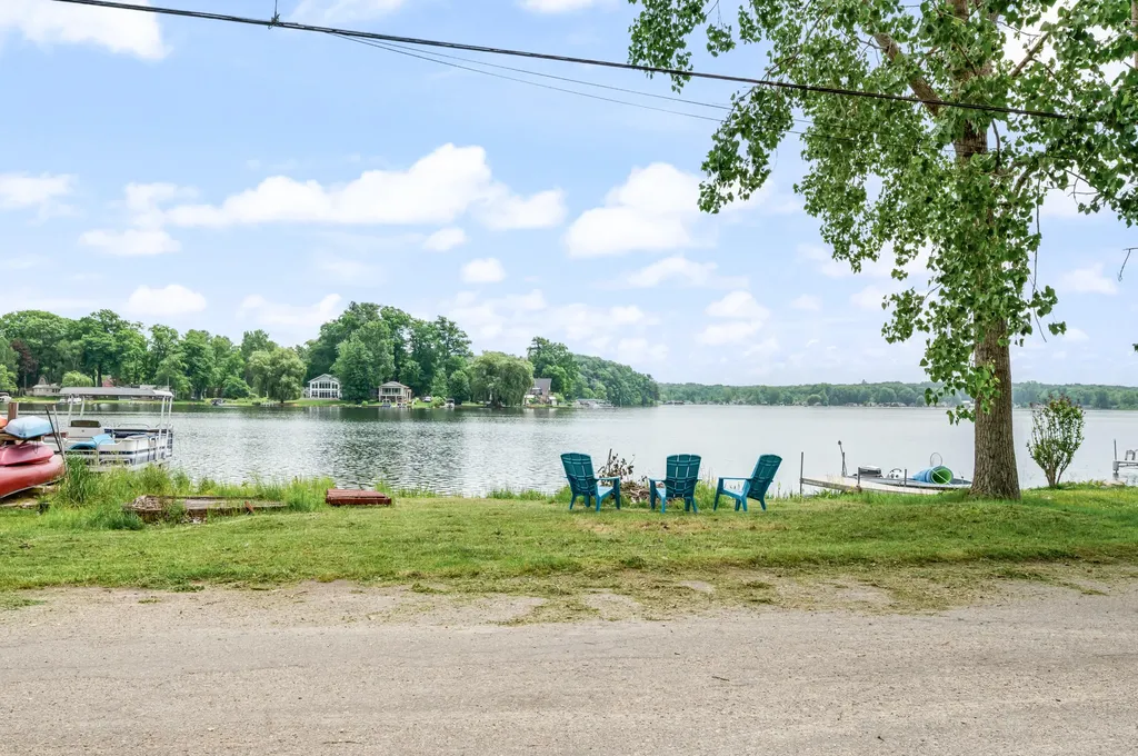4707 N White Pierson Township MI 49339