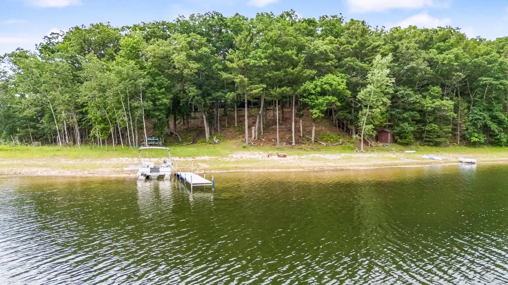 9279 S Three Lakes Lane Lake Township MI 49304