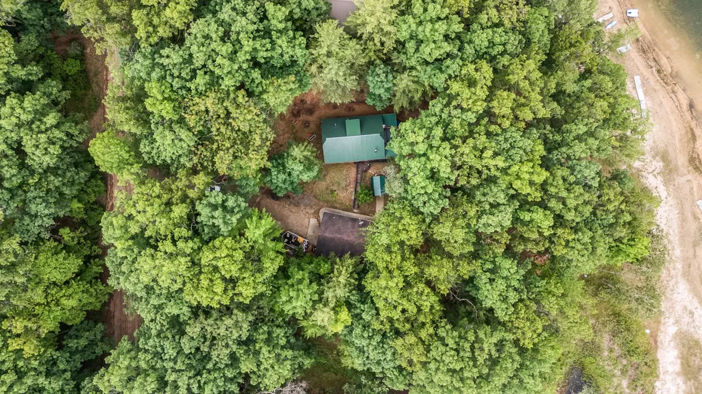 9279 S Three Lakes Lane Lake Township MI 49304