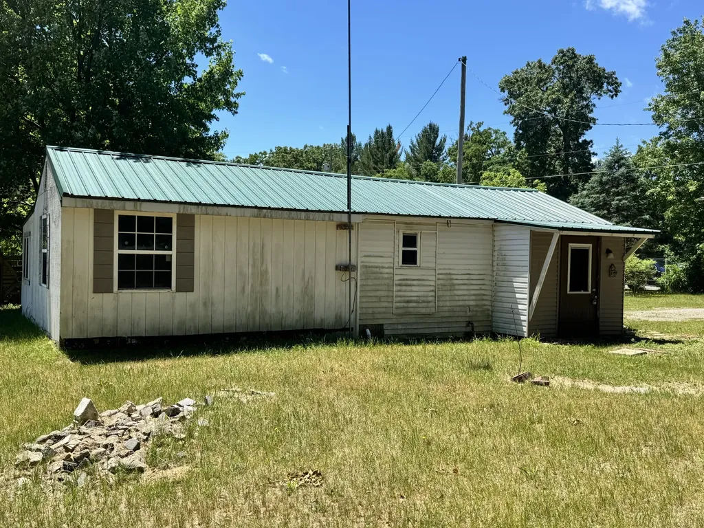 9640 S Thornapple Avenue Grant Township MI 49337