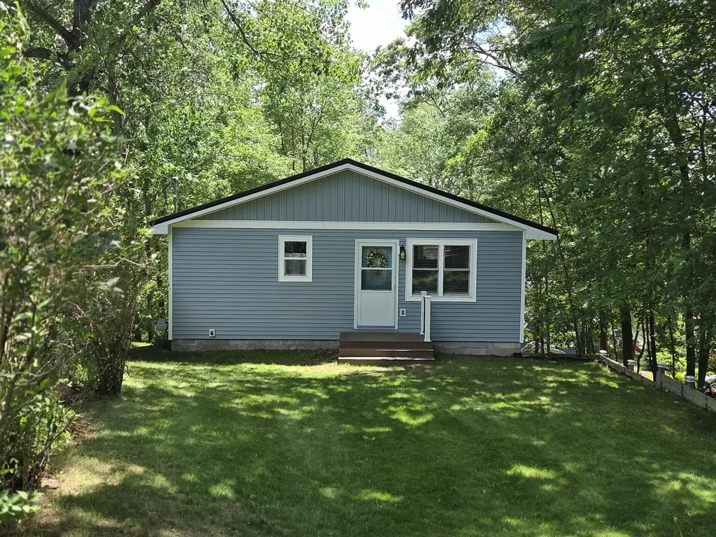 9638 W School Section Lake Drive Morton Township MI 49332