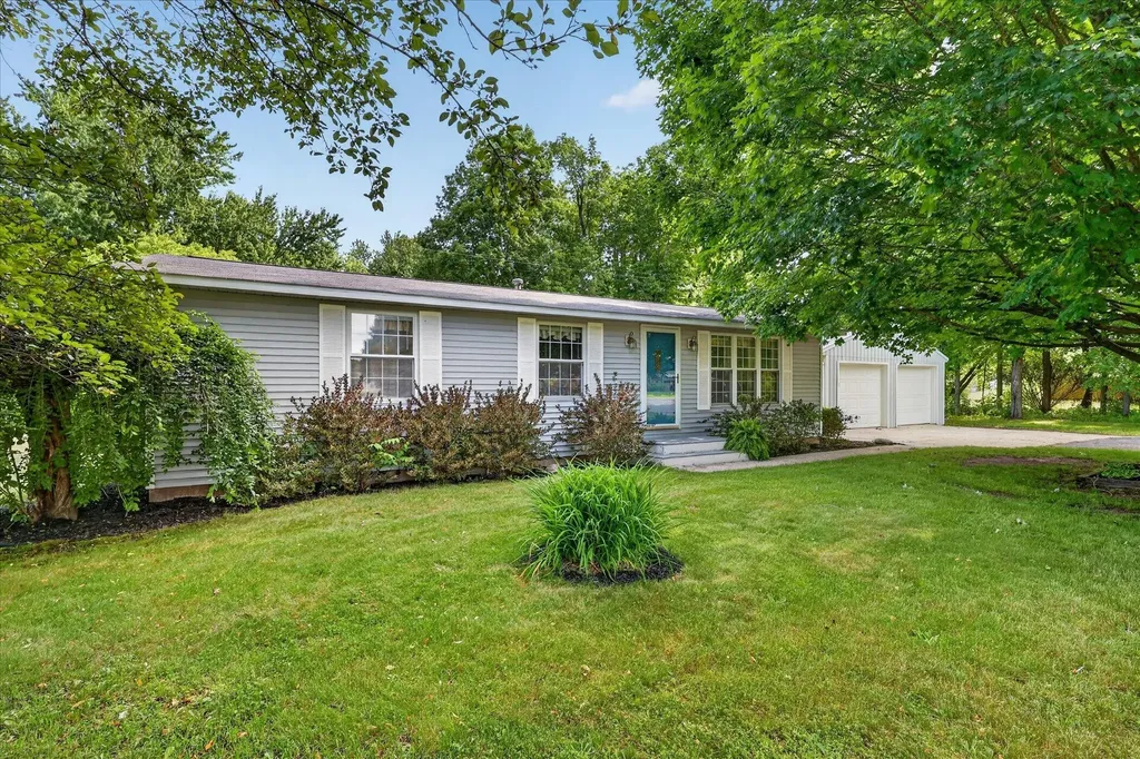 4555 16 Mile Road NE Solon Township MI 49319