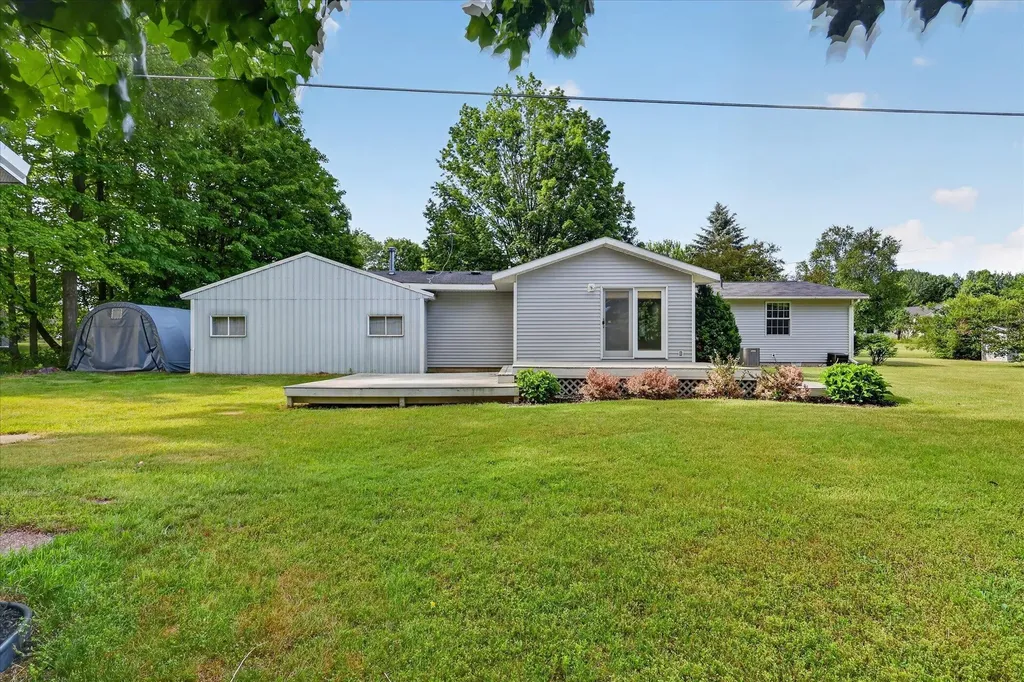 4555 16 Mile Road NE Solon Township MI 49319