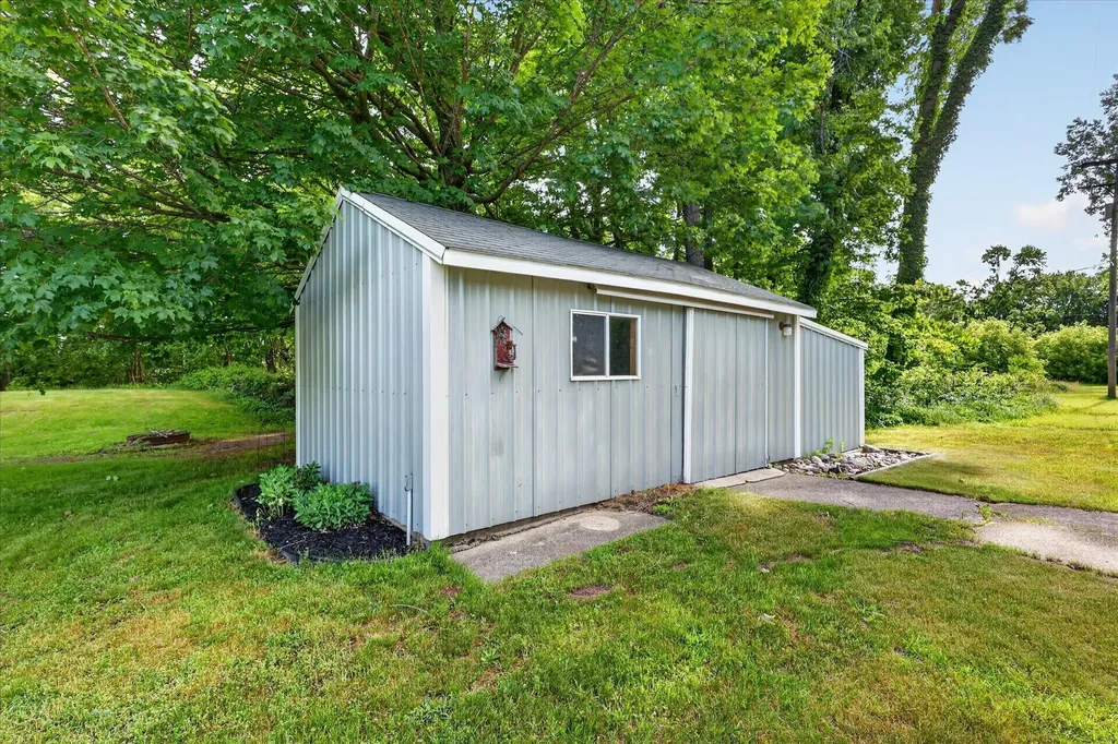 4555 16 Mile Road NE Solon Township MI 49319