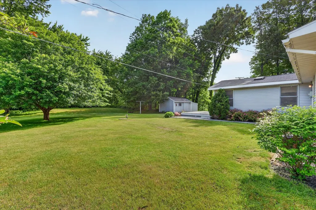 4555 16 Mile Road NE Solon Township MI 49319