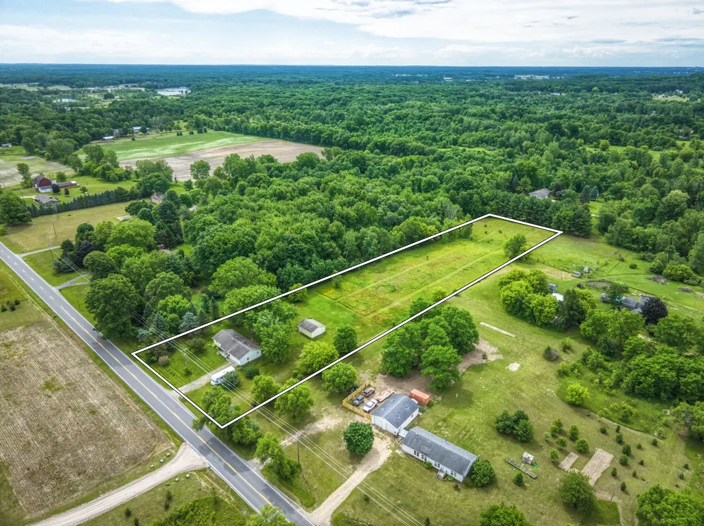 3100 20 Mile Road Tyrone Township MI 49330