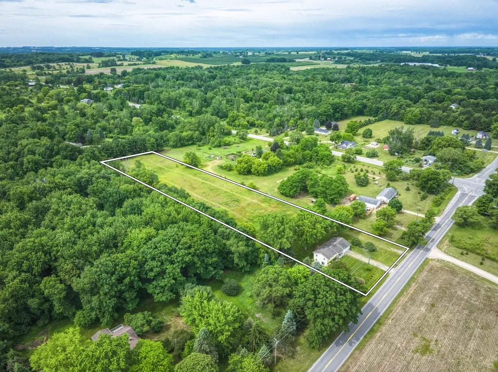 3100 20 Mile Road Tyrone Township MI 49330