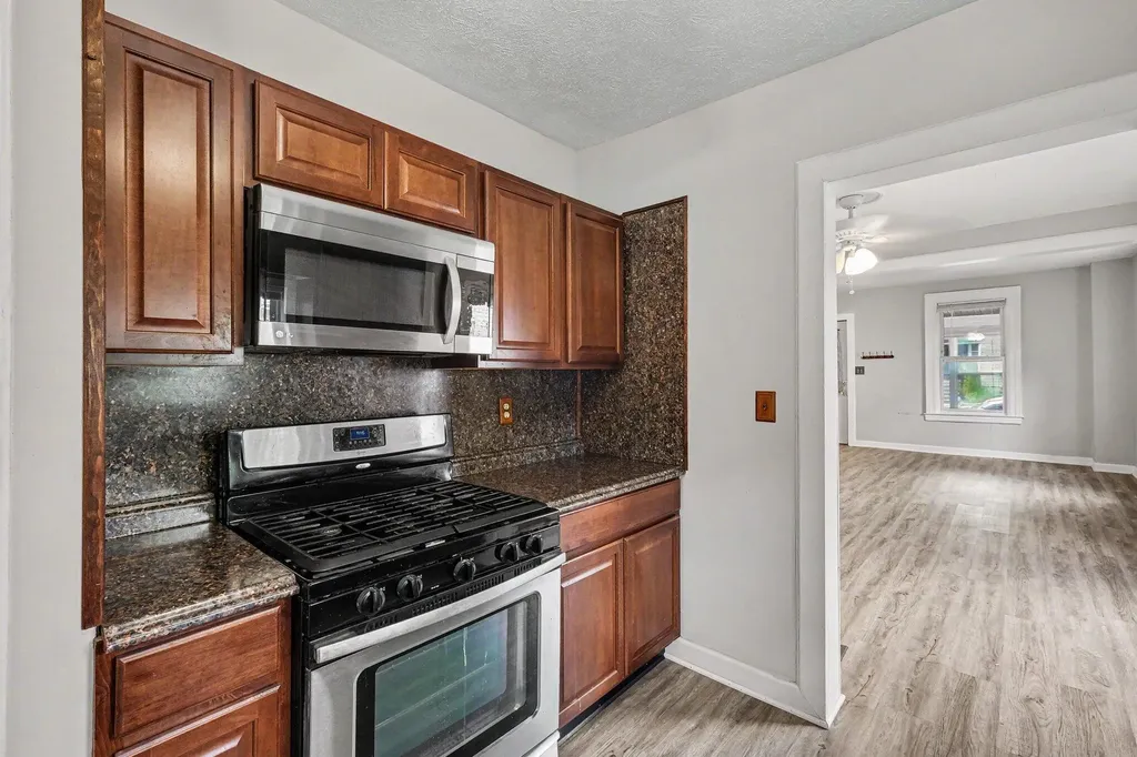 353 Cedar Street NE Grand Rapids City MI 49503