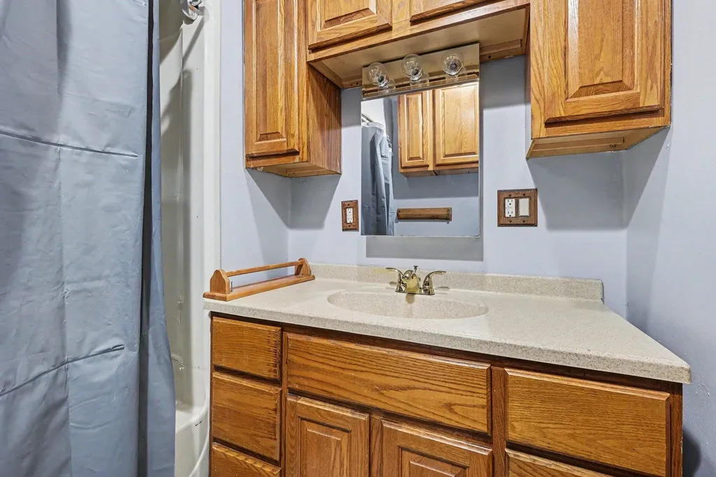 353 Cedar Street NE Grand Rapids City MI 49503