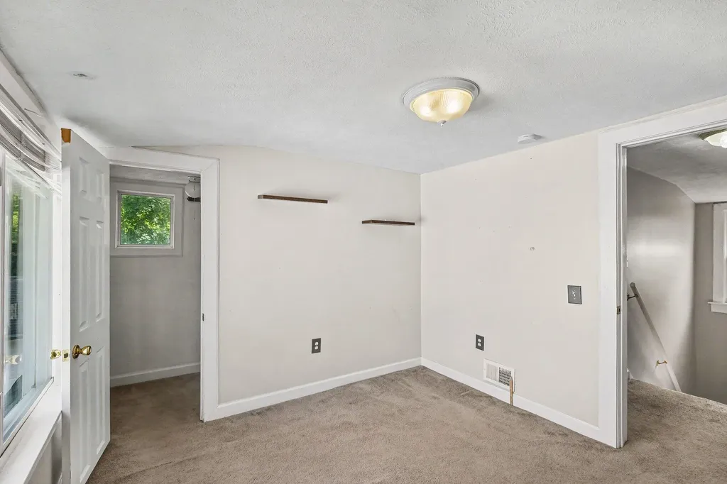 353 Cedar Street NE Grand Rapids City MI 49503