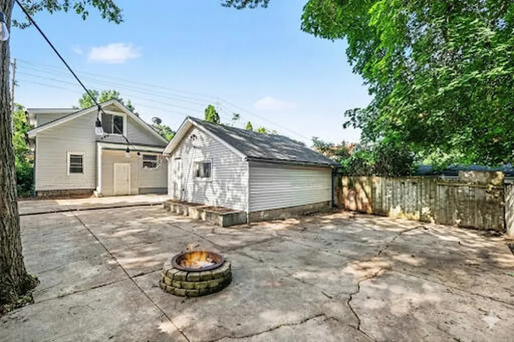 353 Cedar Street NE Grand Rapids City MI 49503