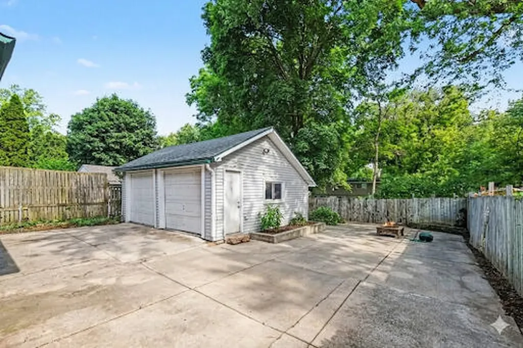 353 Cedar Street NE Grand Rapids City MI 49503
