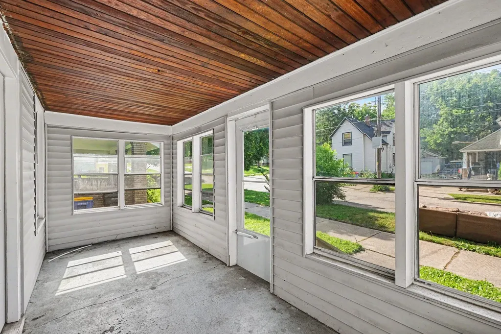 353 Cedar Street NE Grand Rapids City MI 49503