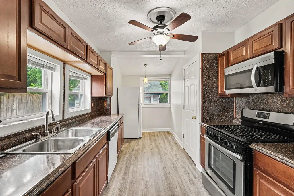 353 Cedar Street NE Grand Rapids City MI 49503