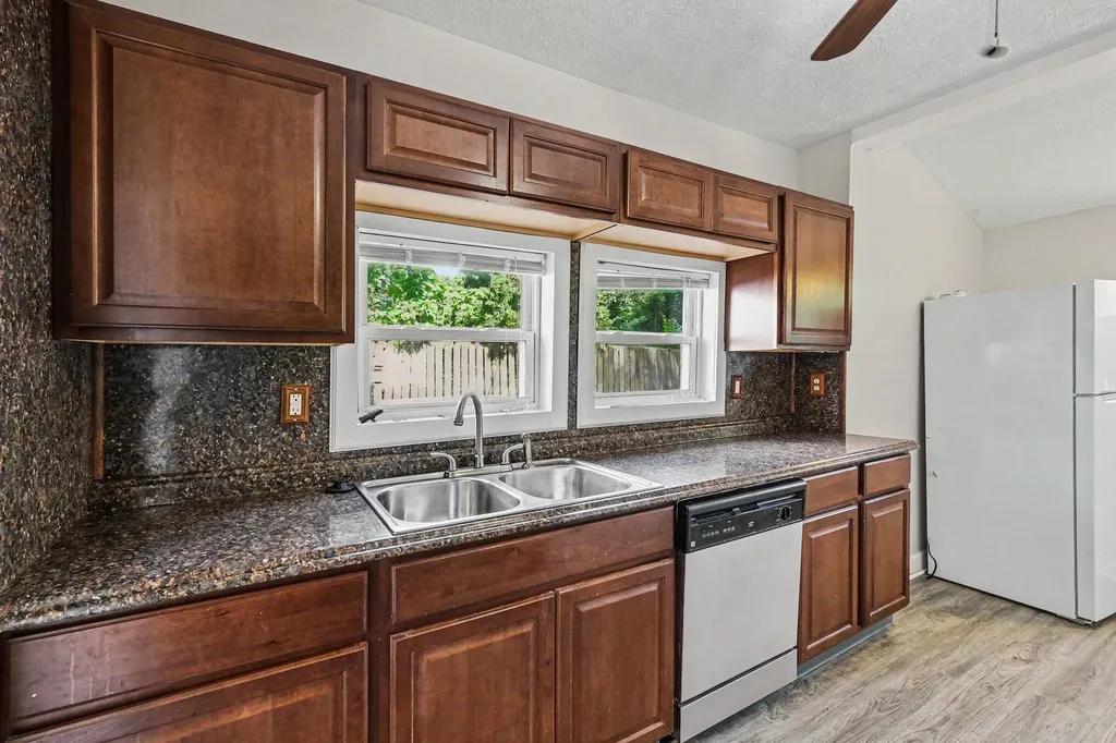 353 Cedar Street NE Grand Rapids City MI 49503
