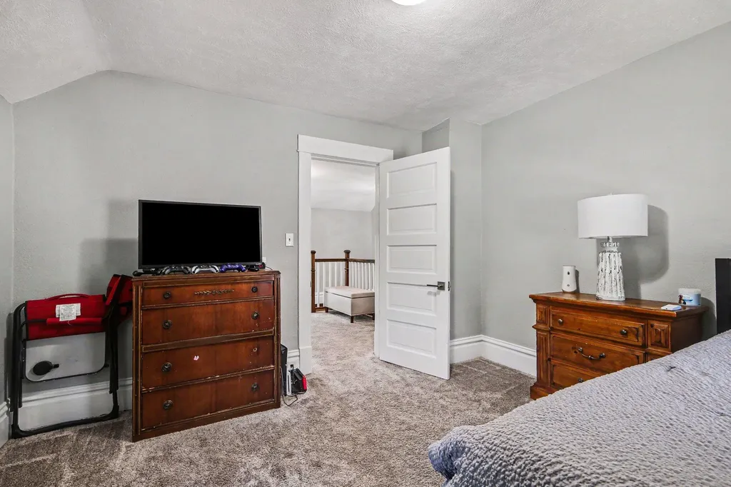 2446 Hufford Avenue NW Walker City MI 49544