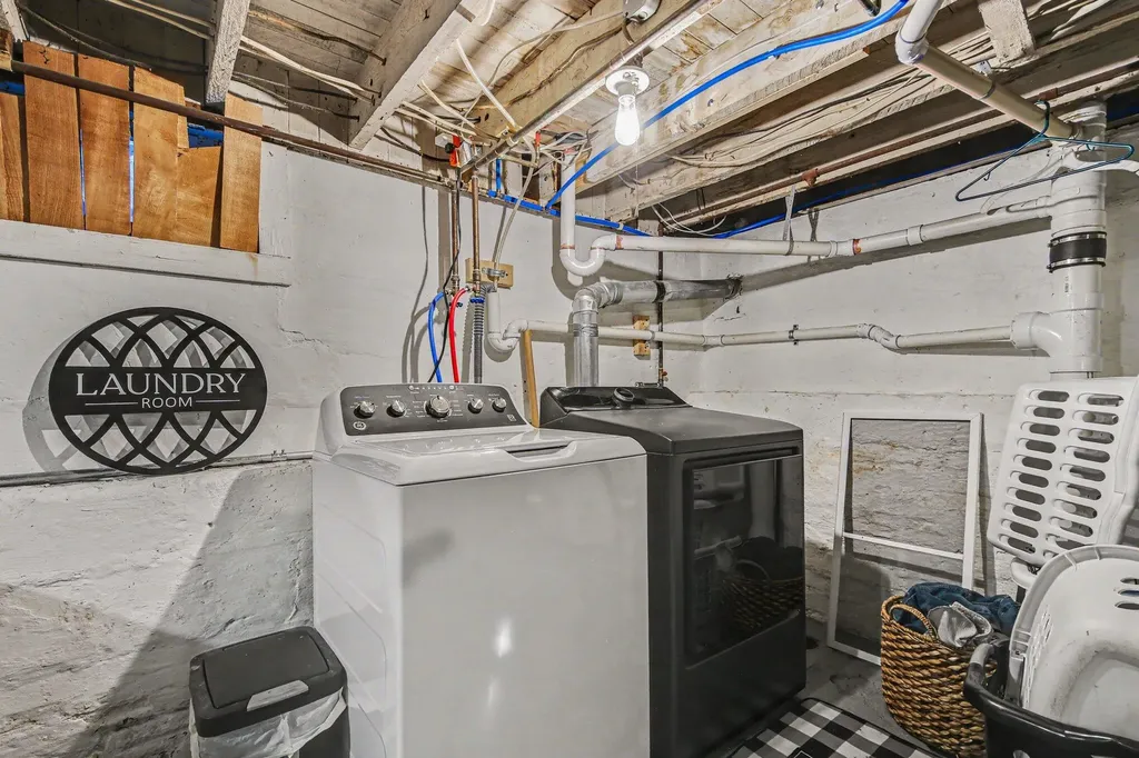2446 Hufford Avenue NW Walker City MI 49544