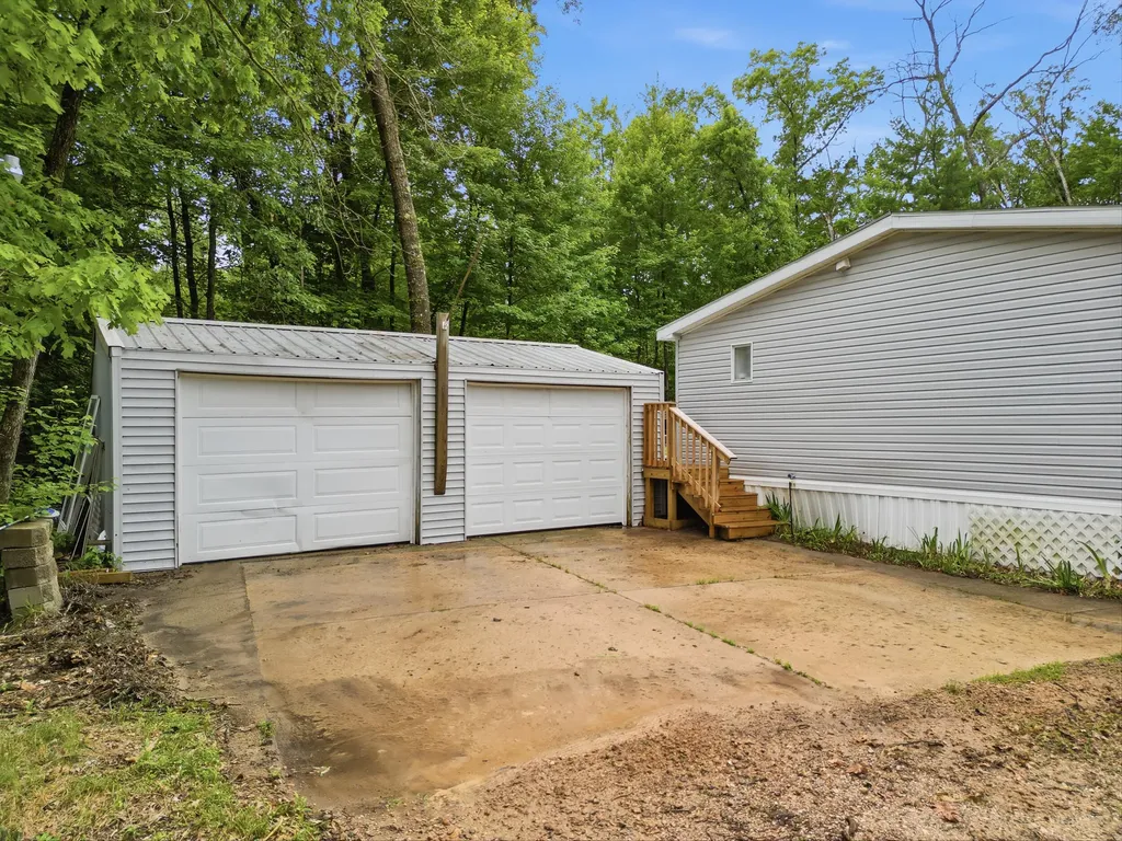 9988 N West County Line Road Reynolds Township MI 49337