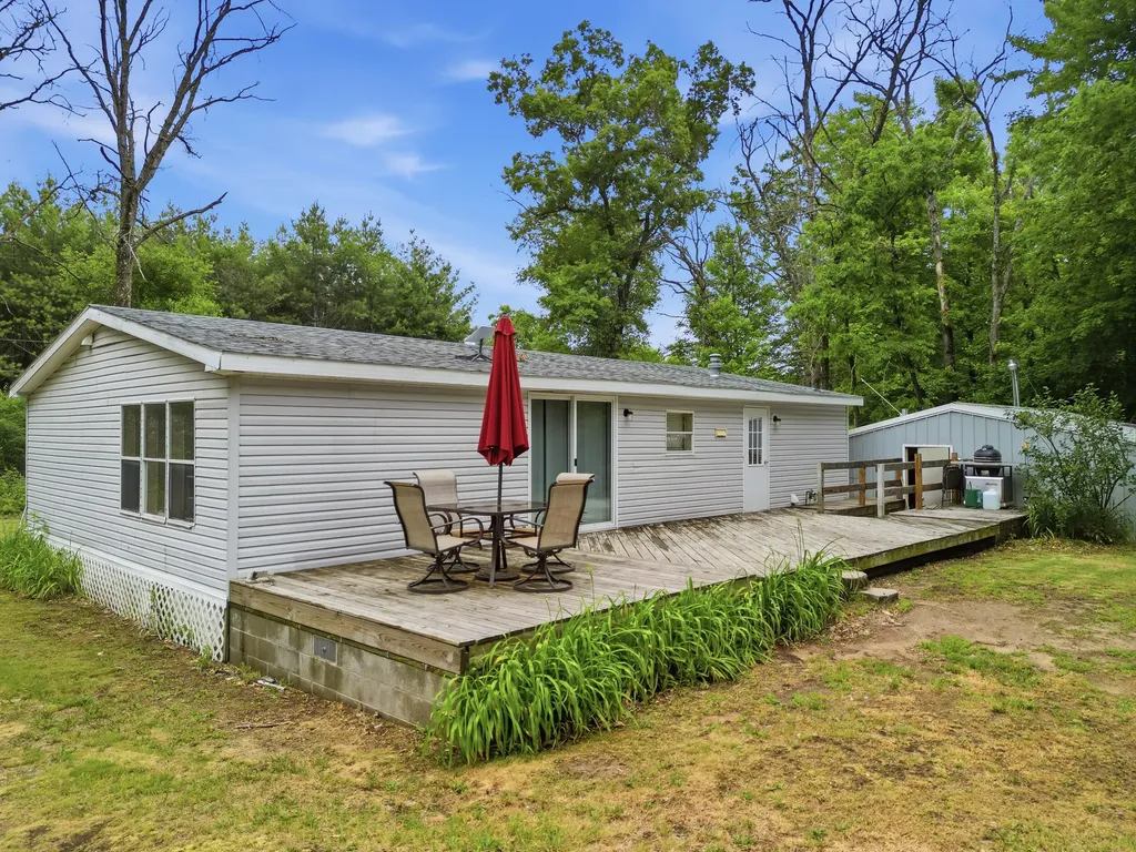9988 N West County Line Road Reynolds Township MI 49337