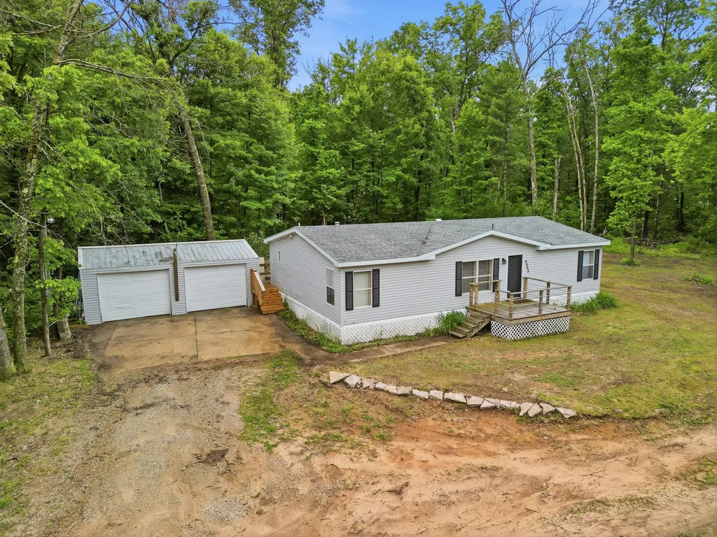 9988 N West County Line Road Reynolds Township MI 49337