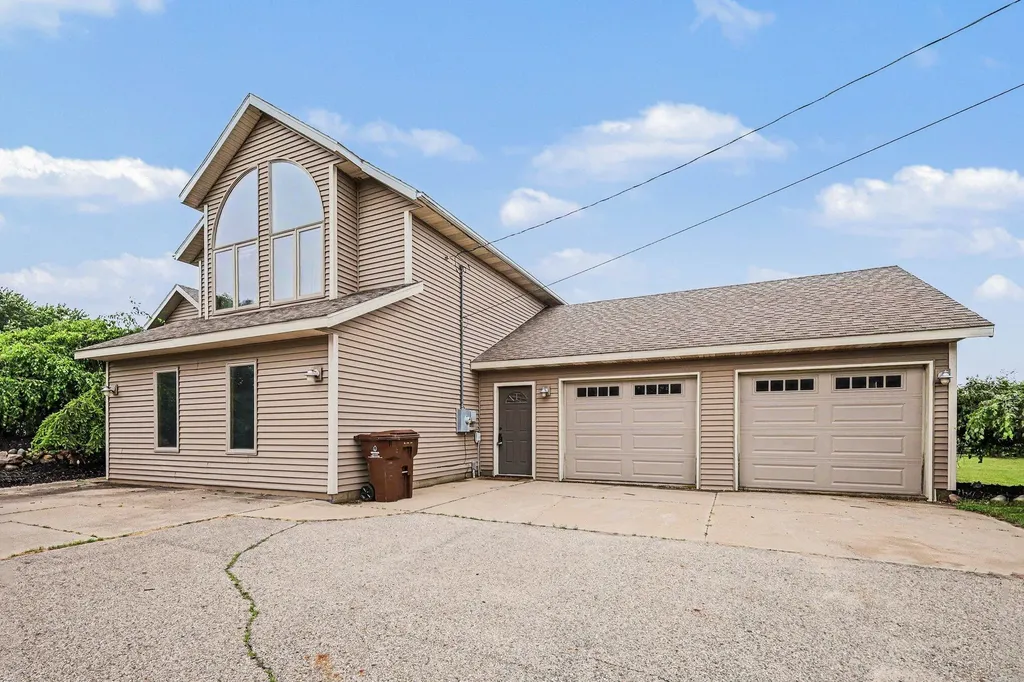 15530 Snauble Avenue NE Solon Township MI 49319